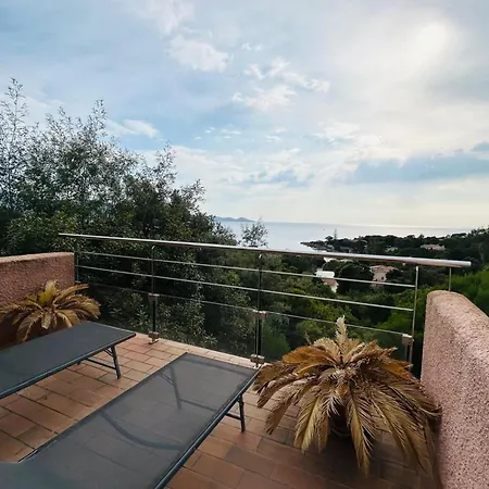 Holiday home House With 2 Terraces And A Garden In *