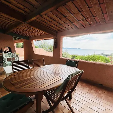 House With 2 Terraces And A Garden In Holiday home *