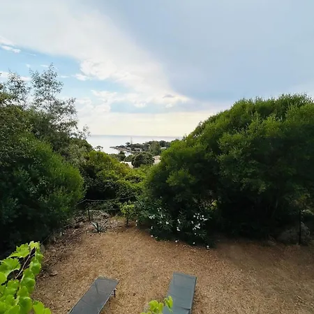House With 2 Terraces And A Garden In Pietrosella